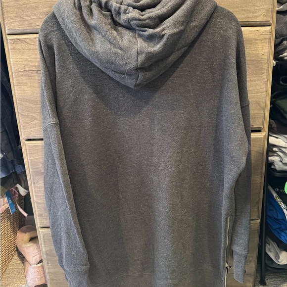 Aerie Gray Hoodie Sweatshirt - Picture 4 of 4